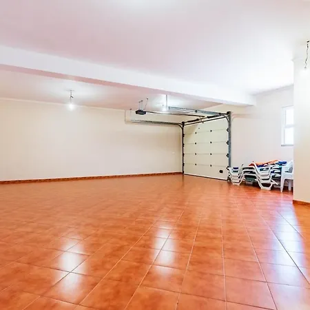 Сasa de vacaciones Great With Covered Swimming Pool And Sea View In Calheta Hasta La Vista