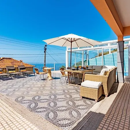 Great With Covered Swimming Pool And Sea View In Calheta Hasta La Vista Сasa de vacaciones Arco da Calheta (Madeira)