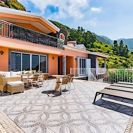Great With Covered Swimming Pool And Sea View In Calheta Hasta La Vista Сasa de vacaciones