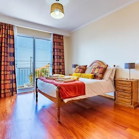 Great With Covered Swimming Pool And Sea View In Calheta Hasta La Vista Arco da Calheta (Madeira)