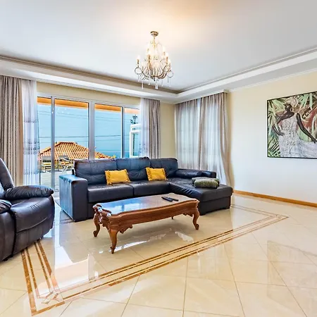 Сasa de vacaciones Great With Covered Swimming Pool And Sea View In Calheta Hasta La Vista Arco da Calheta (Madeira)