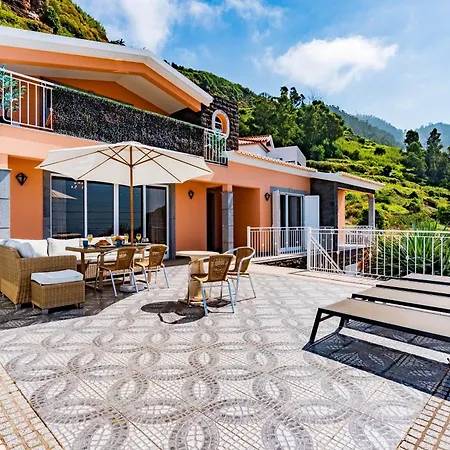 Сasa de vacaciones Great With Covered Swimming Pool And Sea View In Calheta Hasta La Vista